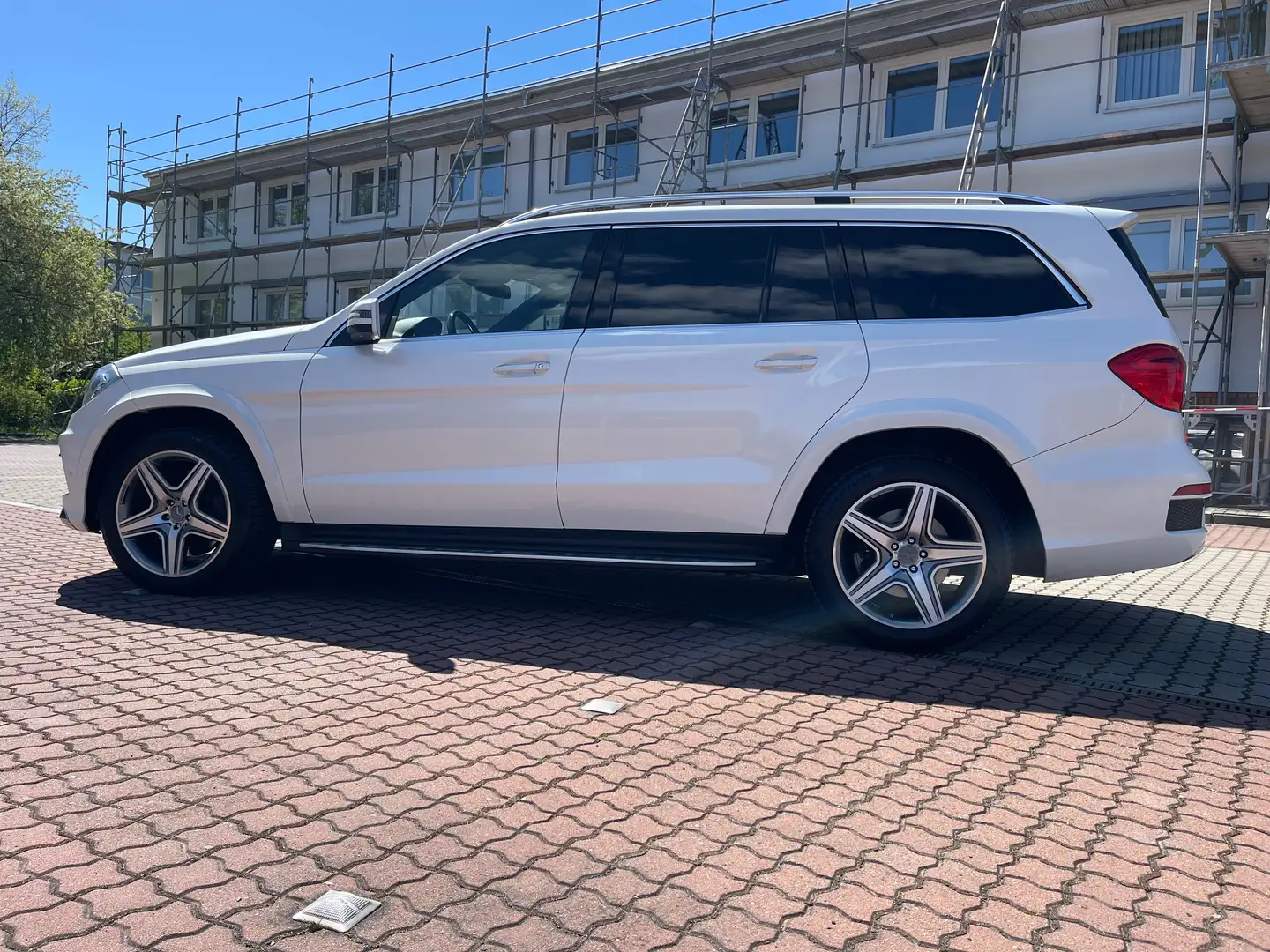 Mercedes-Benz GL 350 GL 350 BlueTec 4Matic AMG Paket 360 Kam Panorama Weiß - 2