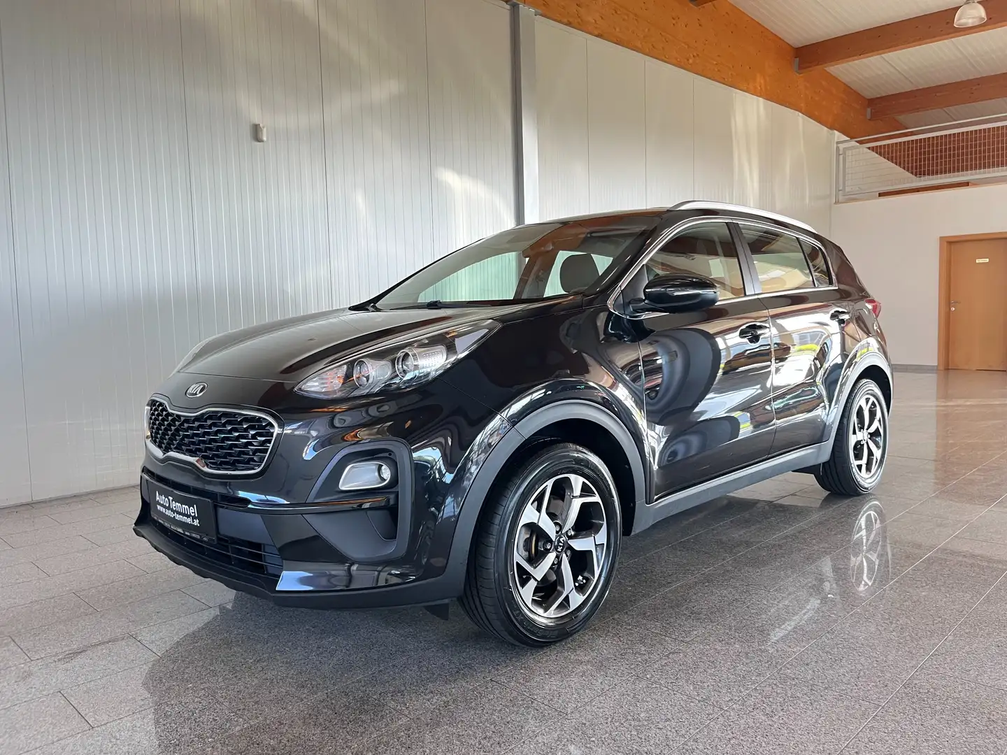 Kia Sportage 1,6 CRDI SCR Silber mit Winterräder Schwarz - 2
