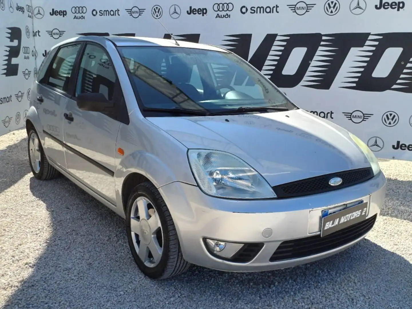 Ford Fiesta Fiesta V 2002 5p 1.4 16v Ghia Argento - 1
