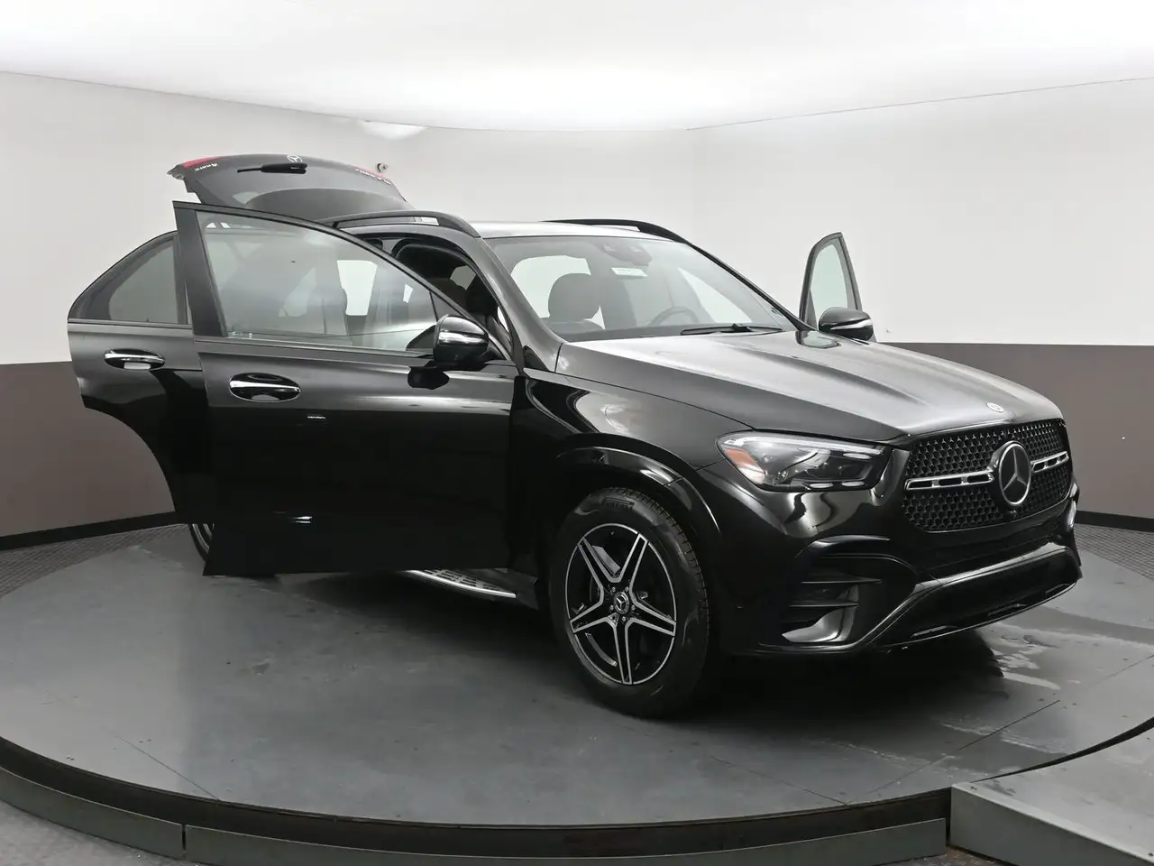 Mercedes-Benz GLE снимка Mercedes-Benz GLE