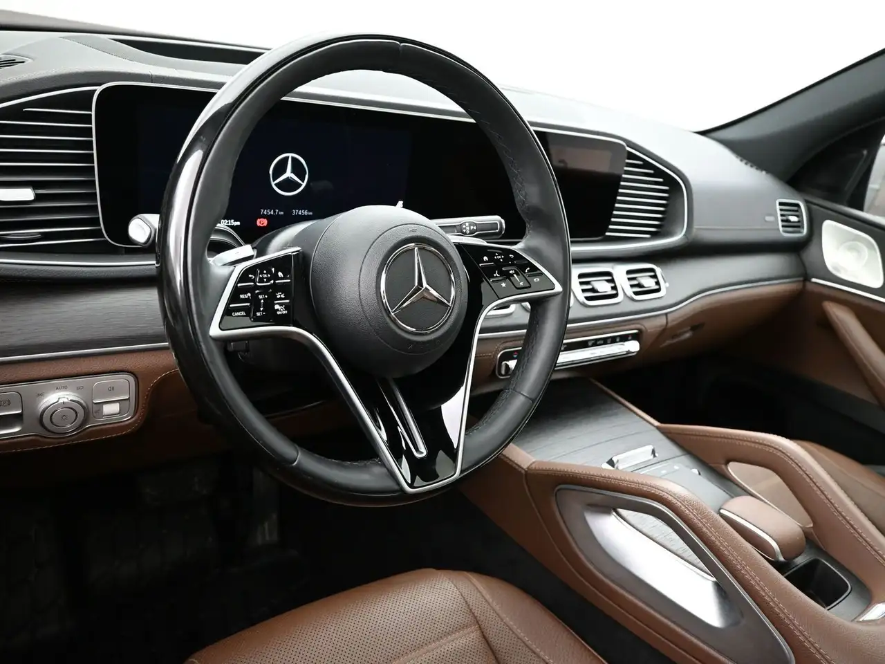 Mercedes-Benz GLE снимка Mercedes-Benz GLE
