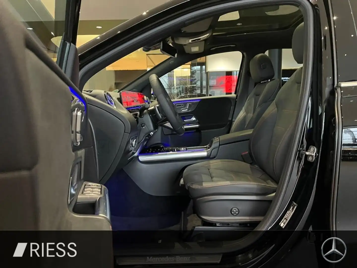 Mercedes-Benz B 220 d AMG+PANO+AHK+DISTR+HUD+MULTIB+KEYL+360°+ Schwarz - 2