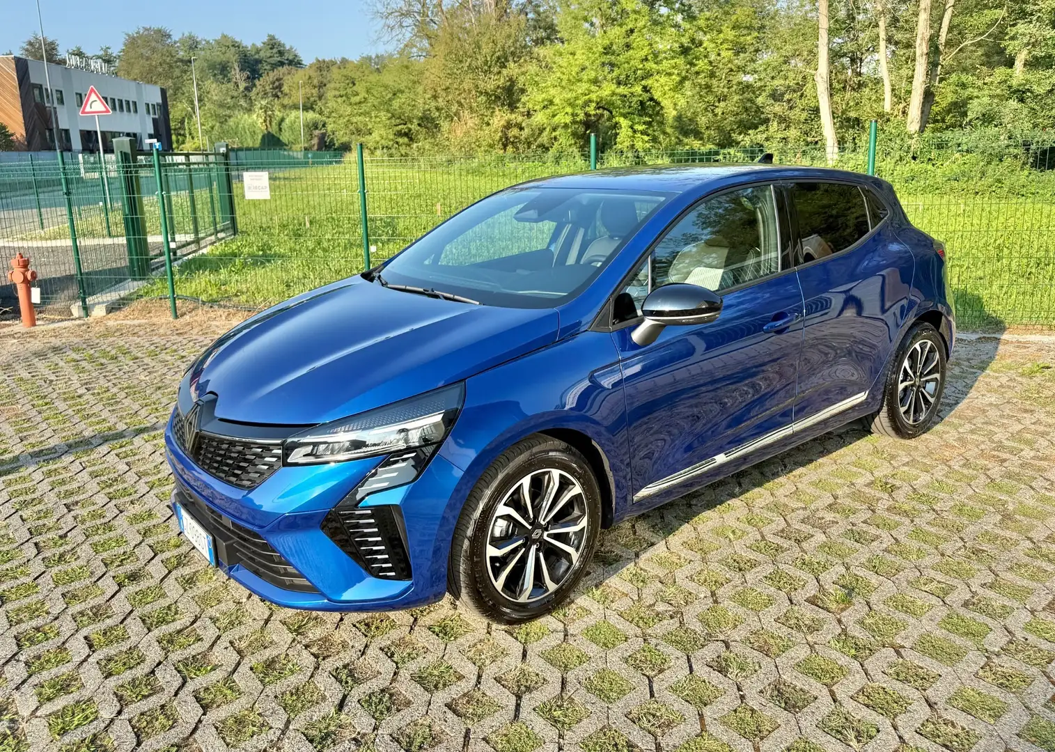 Renault Clio Clio TCe 90 CV 5P*Navi*S&S*Camera*AppleCarPlay Blau - 1