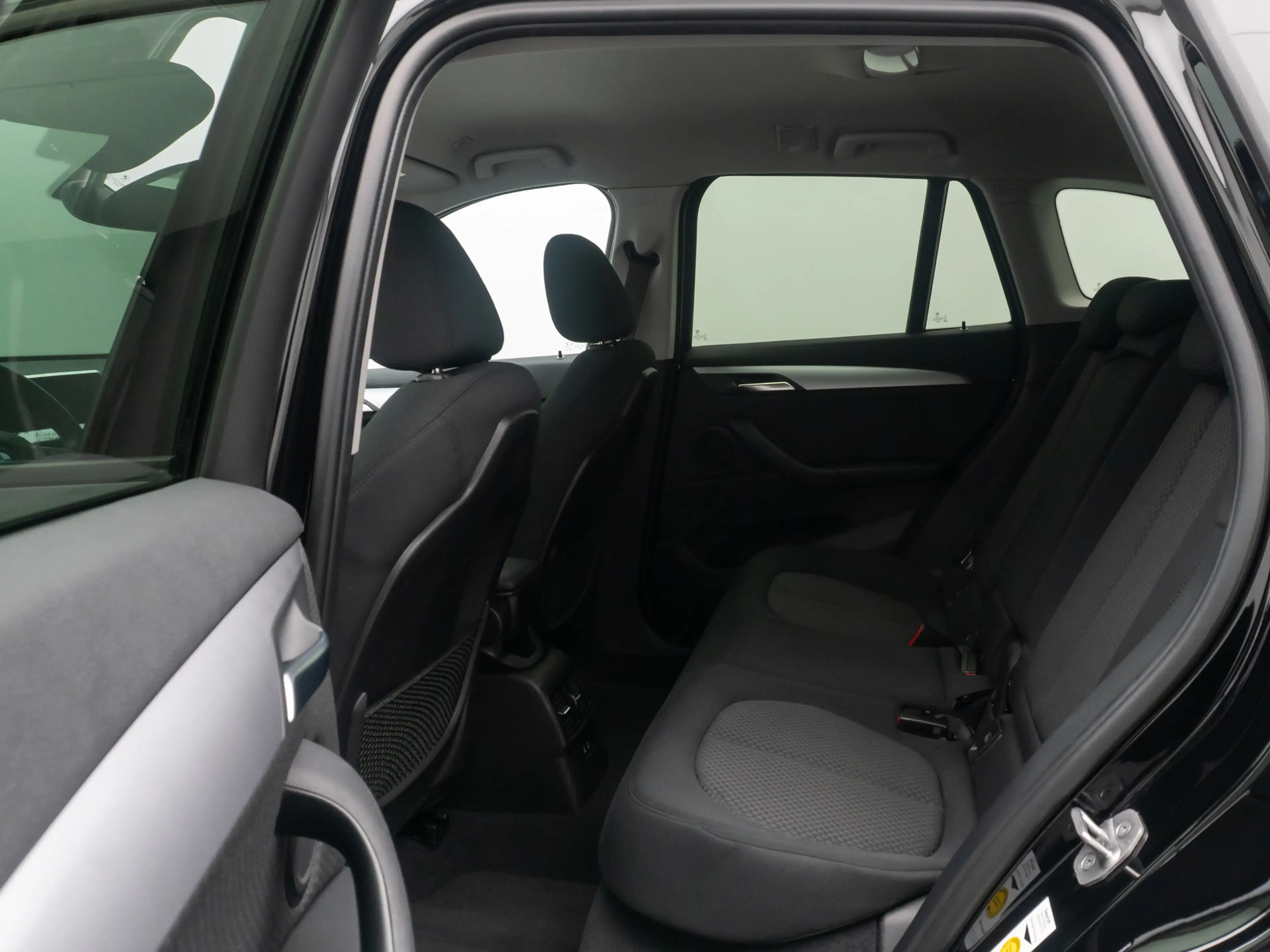 BMW X1 GeschwindigReg DAB ParkAss Navi Lordos — photo 25