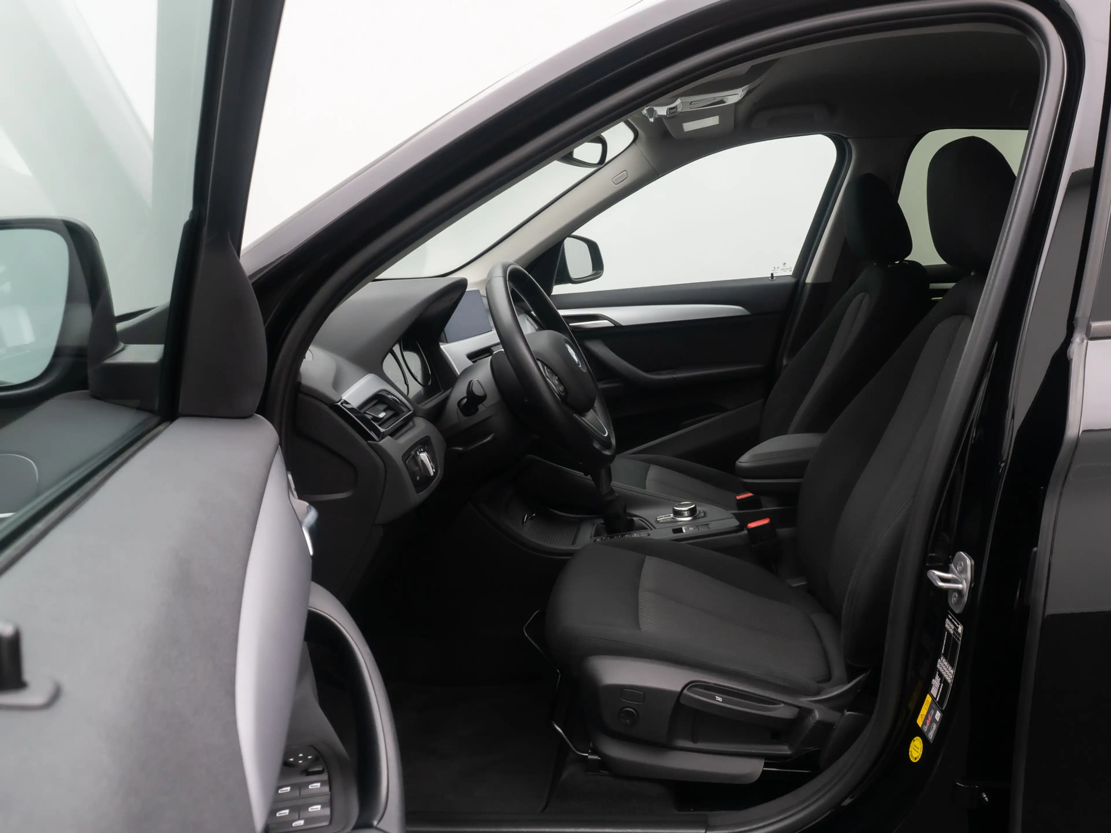 BMW X1 GeschwindigReg DAB ParkAss Navi Lordos — photo 19
