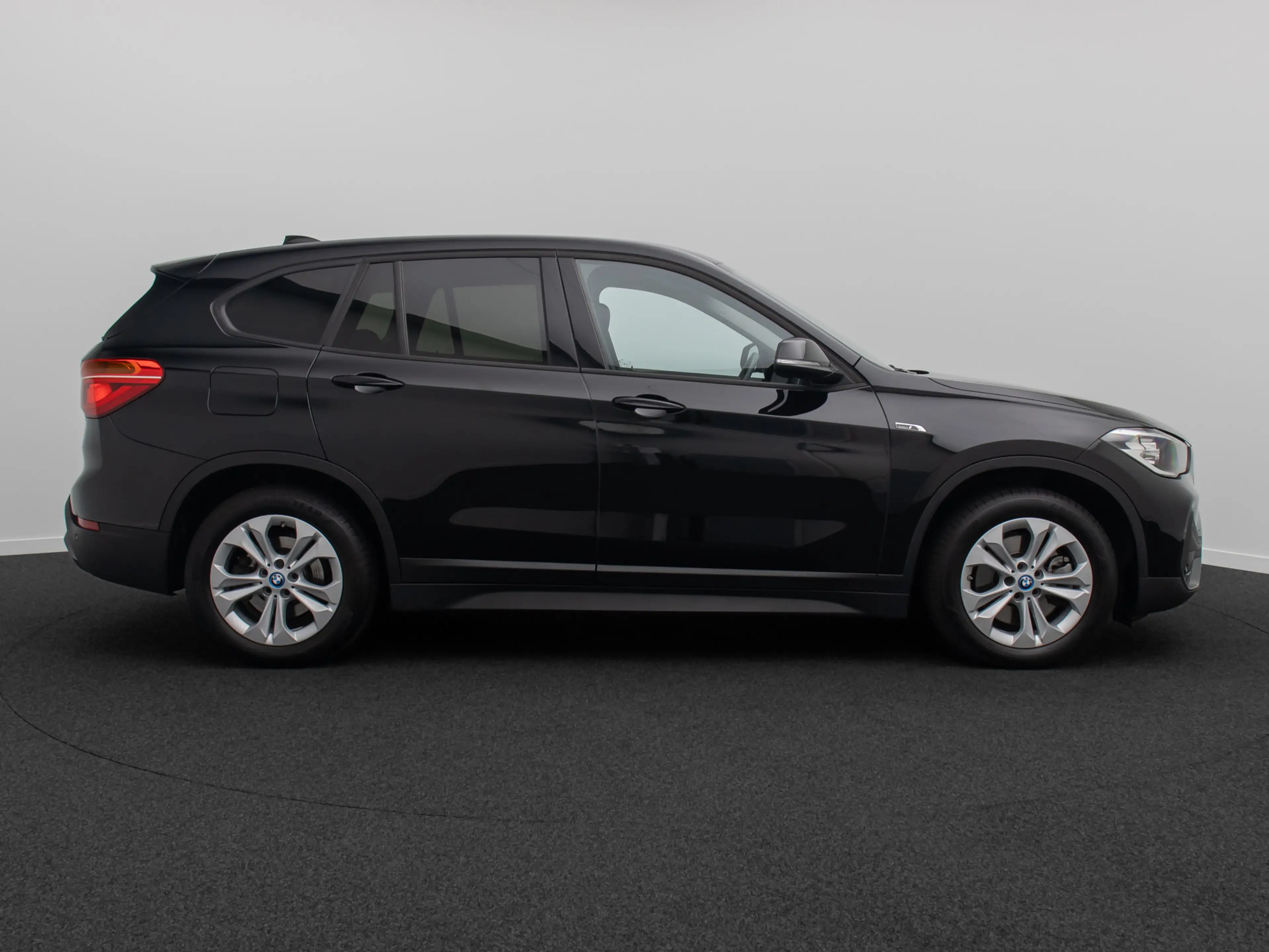 BMW X1 GeschwindigReg DAB ParkAss Navi Lordos — photo 5