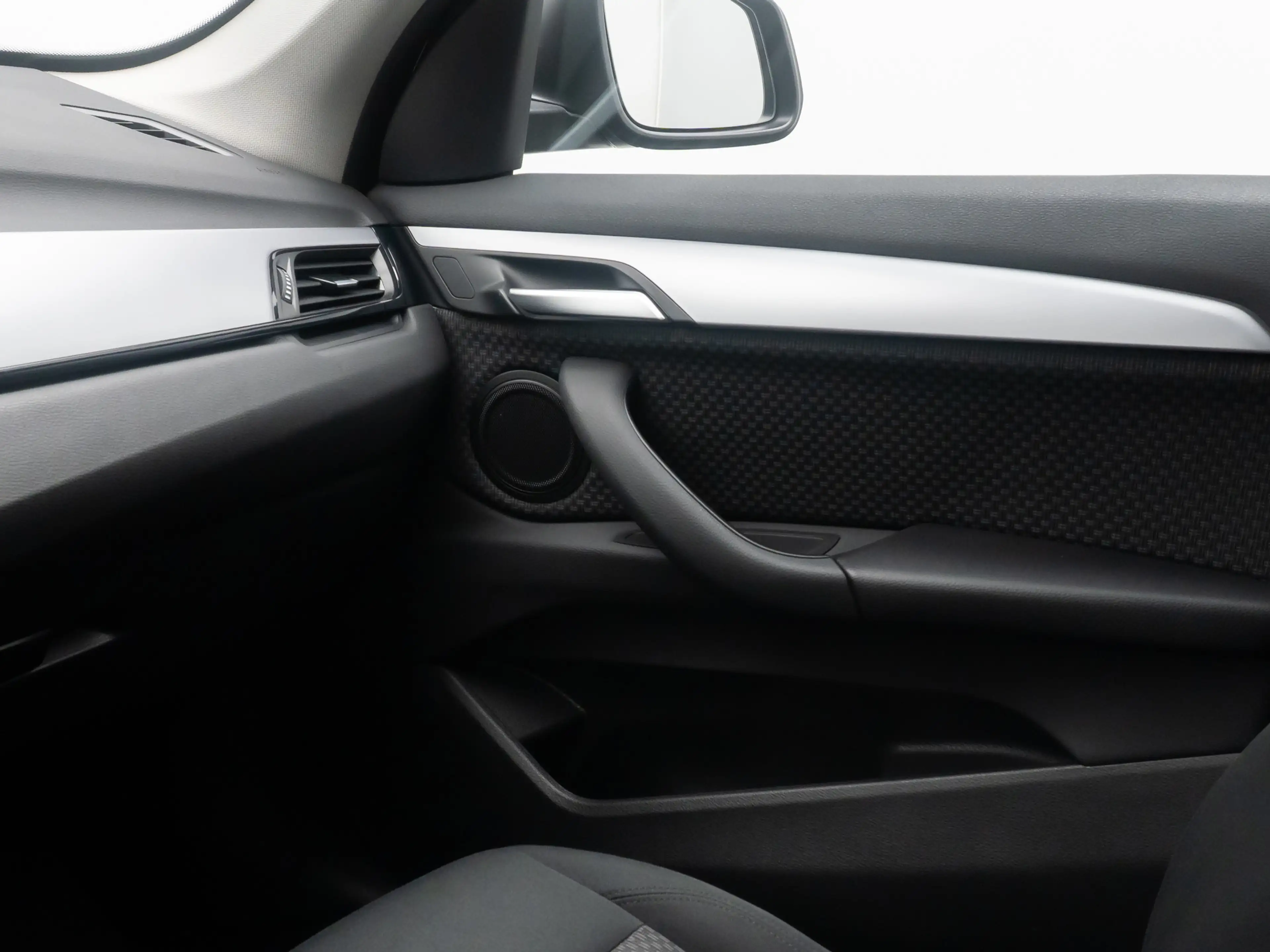 BMW X1 GeschwindigReg DAB ParkAss Navi Lordos — photo 32