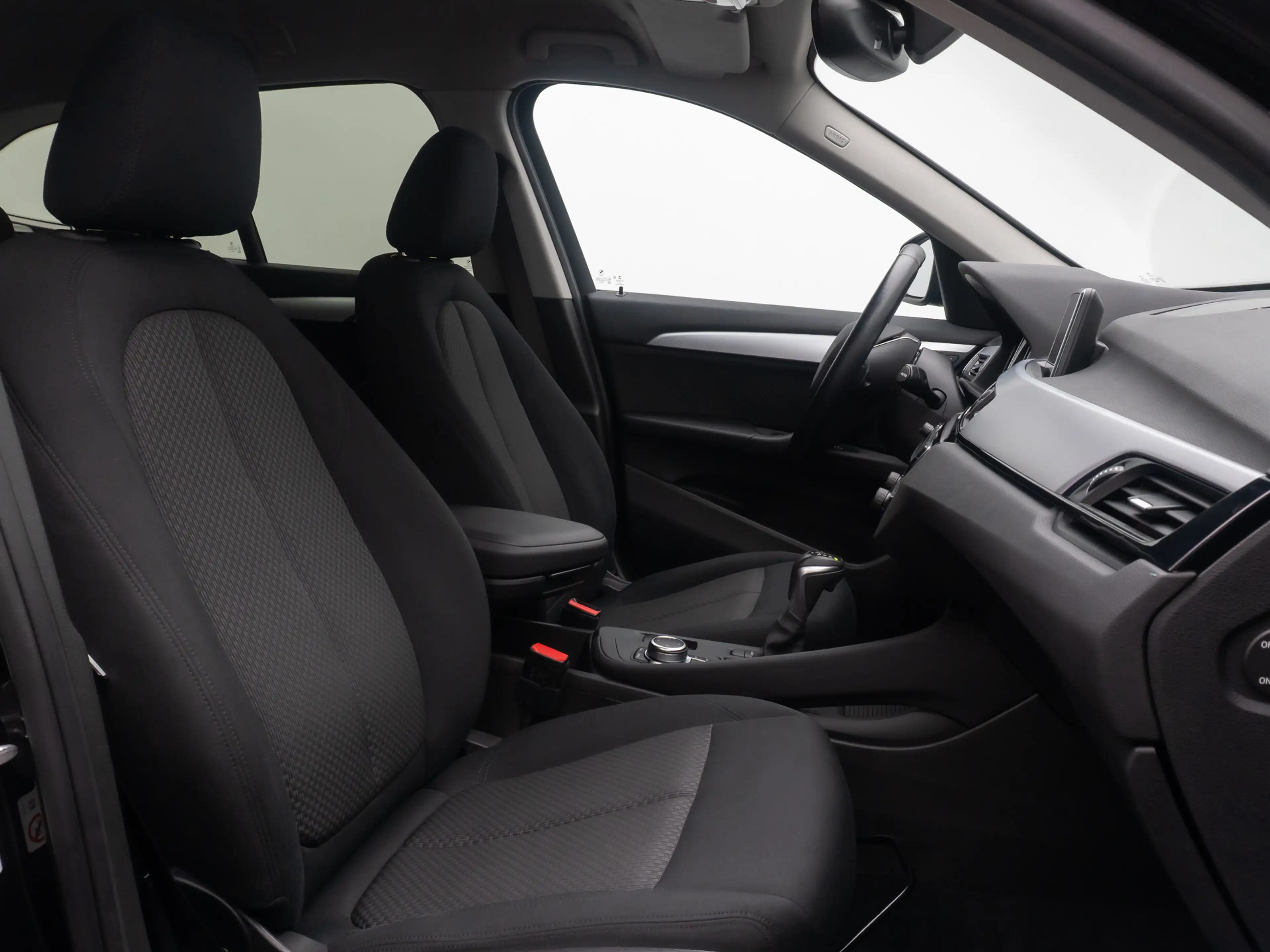 BMW X1 GeschwindigReg DAB ParkAss Navi Lordos — photo 34