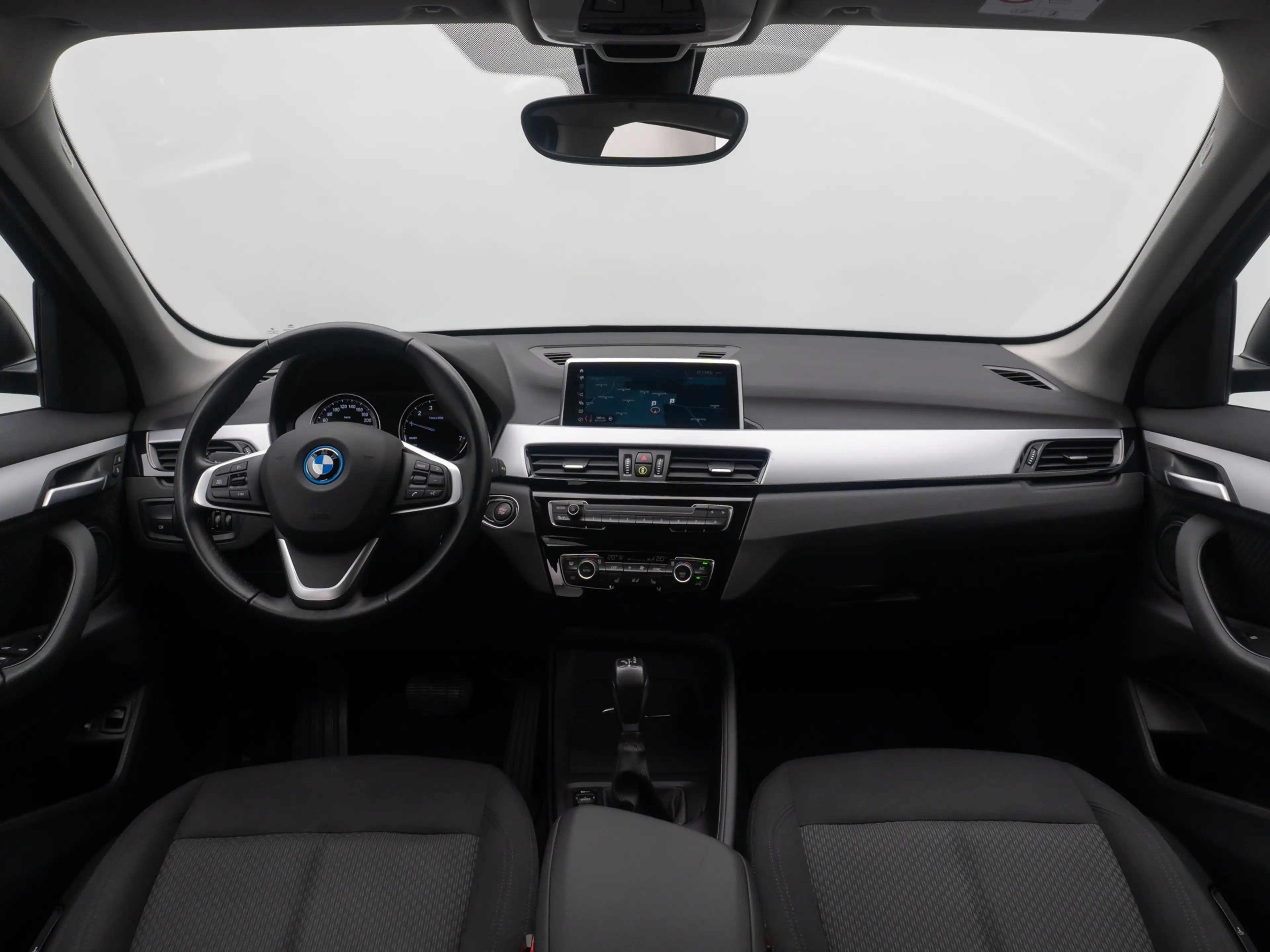 BMW X1 GeschwindigReg DAB ParkAss Navi Lordos — photo 37