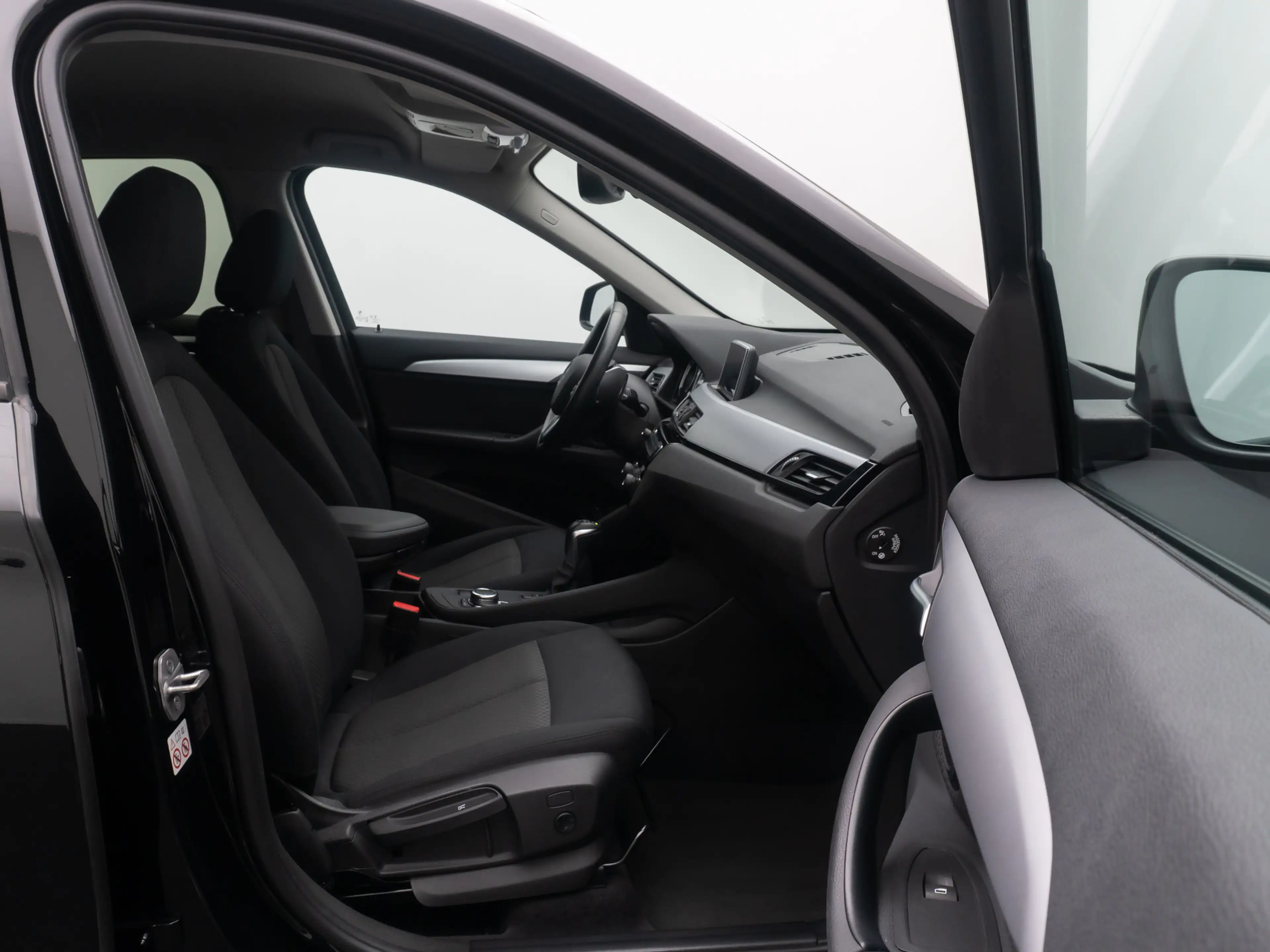 BMW X1 GeschwindigReg DAB ParkAss Navi Lordos — photo 24