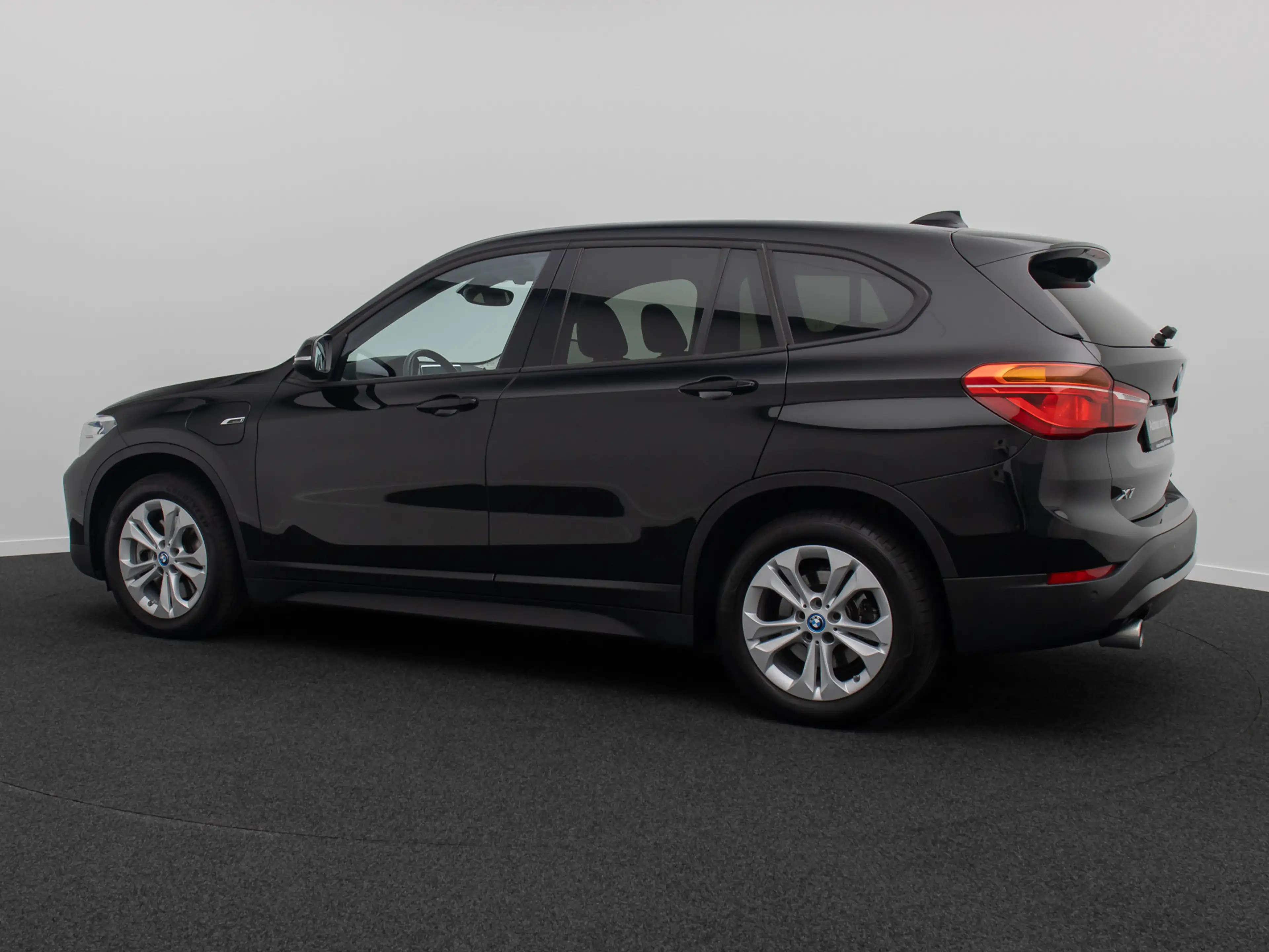 BMW X1 GeschwindigReg DAB ParkAss Navi Lordos — photo 10