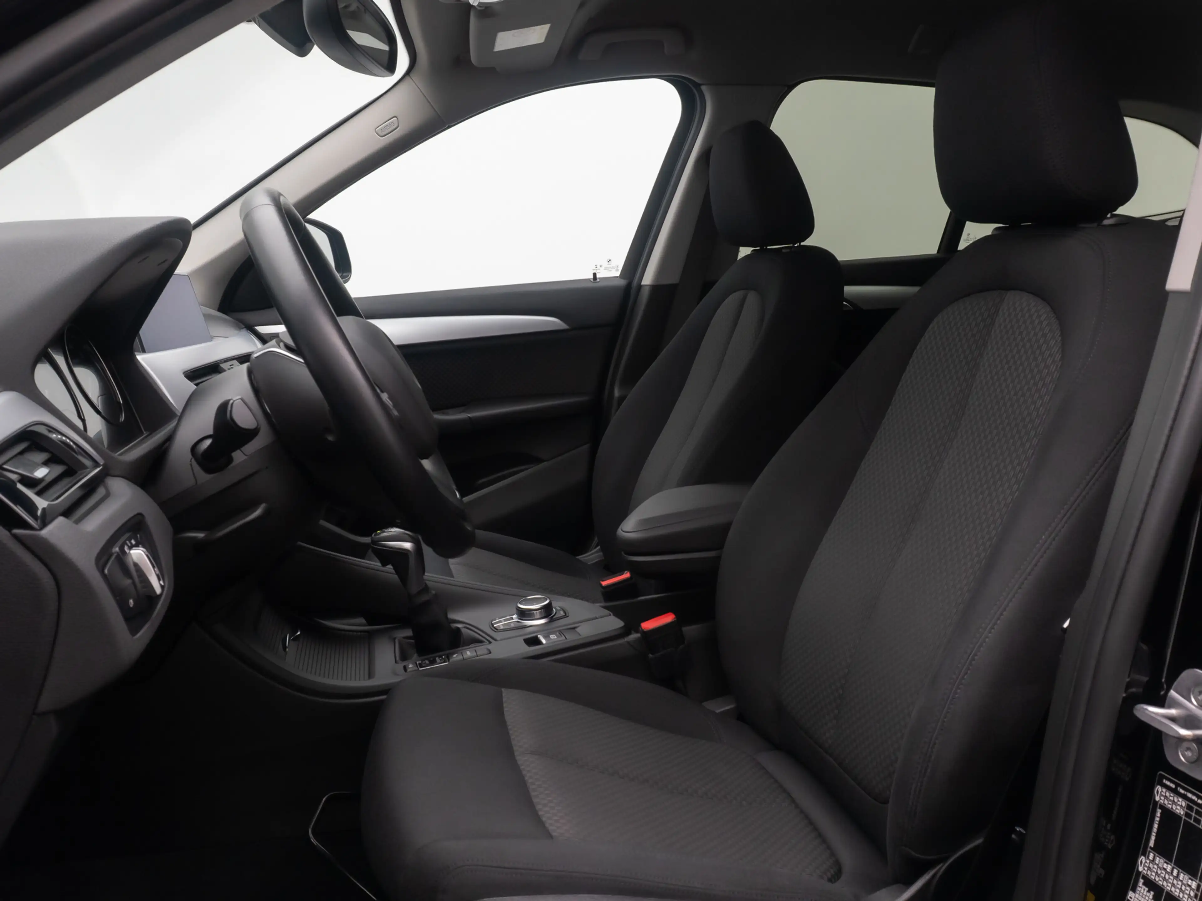 BMW X1 GeschwindigReg DAB ParkAss Navi Lordos — photo 33