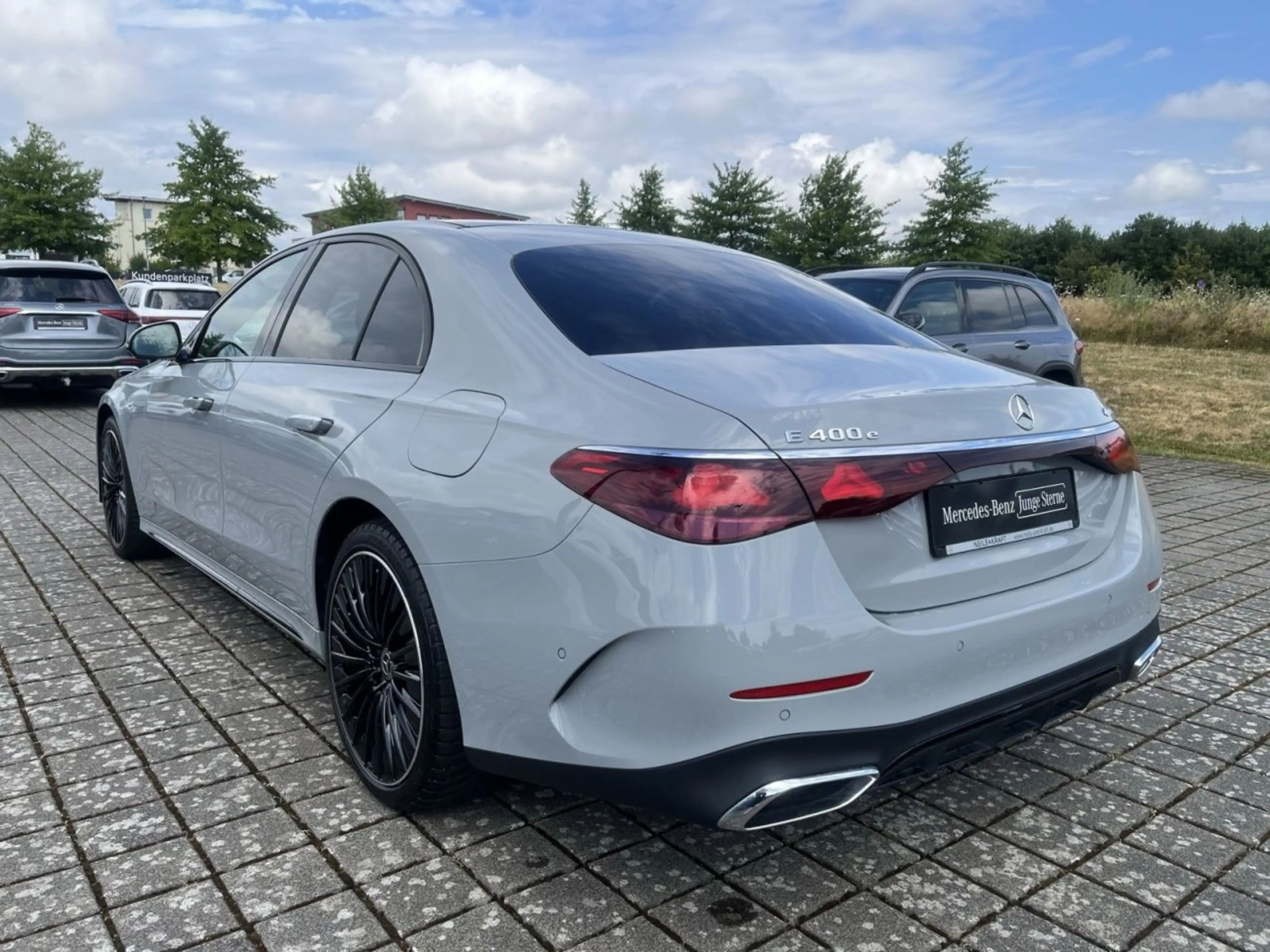 Mercedes-Benz E 400 e 4M Limousine AMG+BURM+NIGHT+AIRMATIC+360 — photo 8