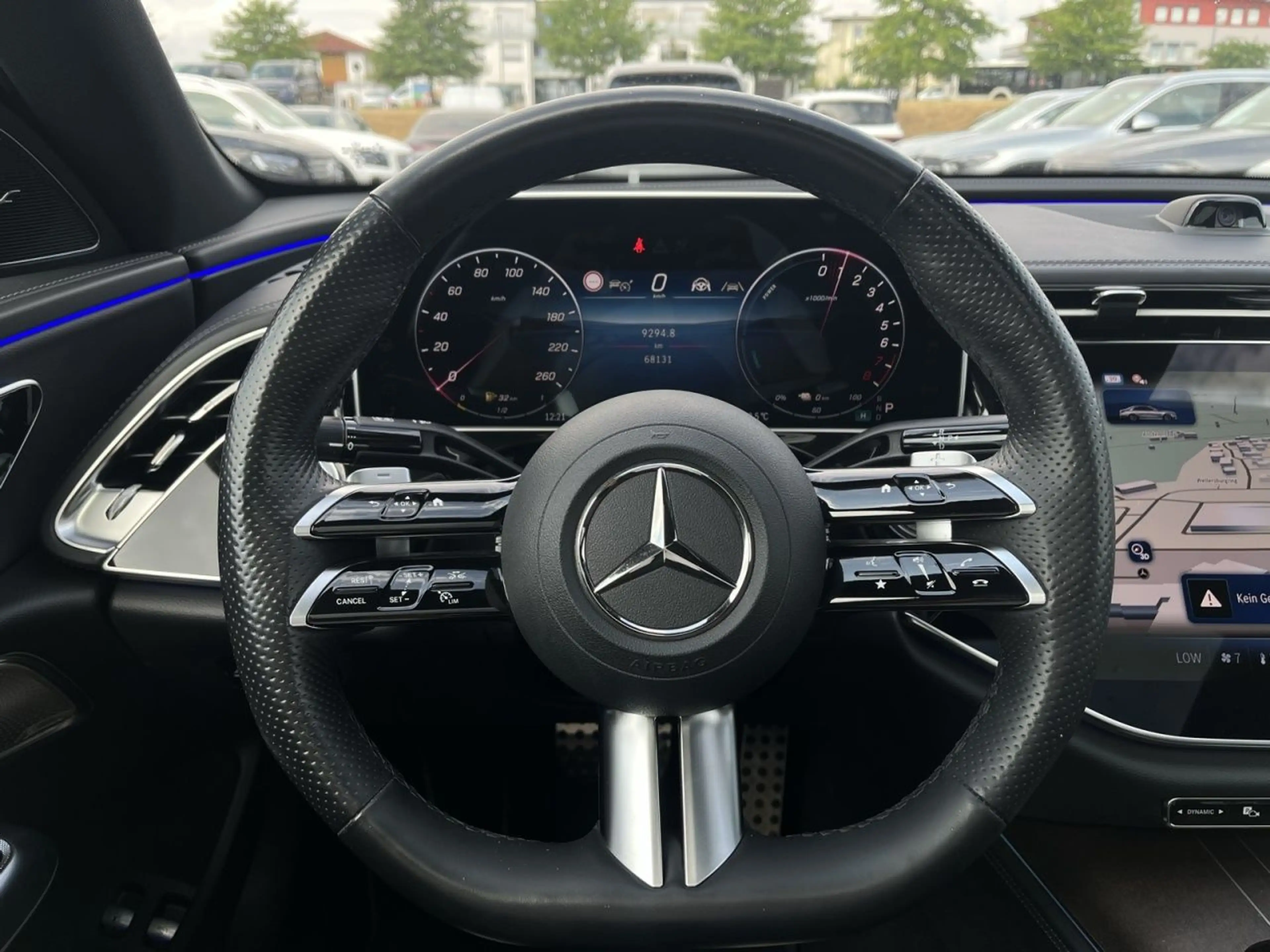 Mercedes-Benz E 400 e 4M Limousine AMG+BURM+NIGHT+AIRMATIC+360 — photo 13