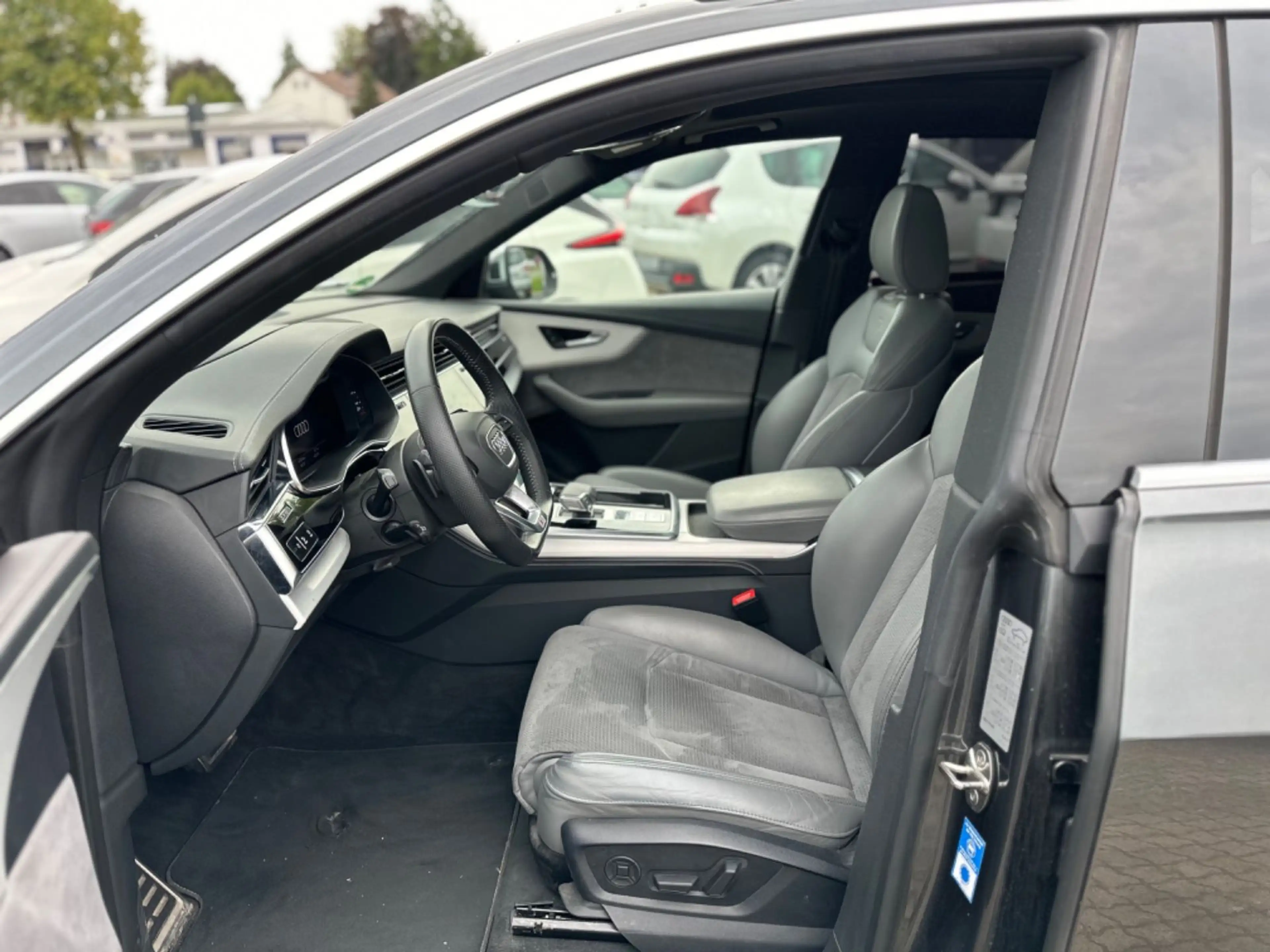 Audi SQ8 4.0 TDI quattro*Matrix*Pano*B&O*Head-Up*ACC* — photo 11