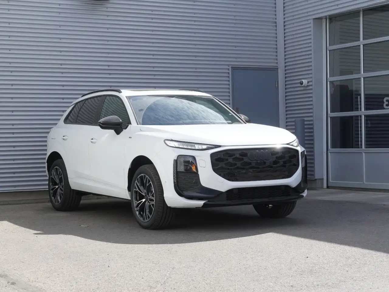 Audi Q3 снимка Audi Q3