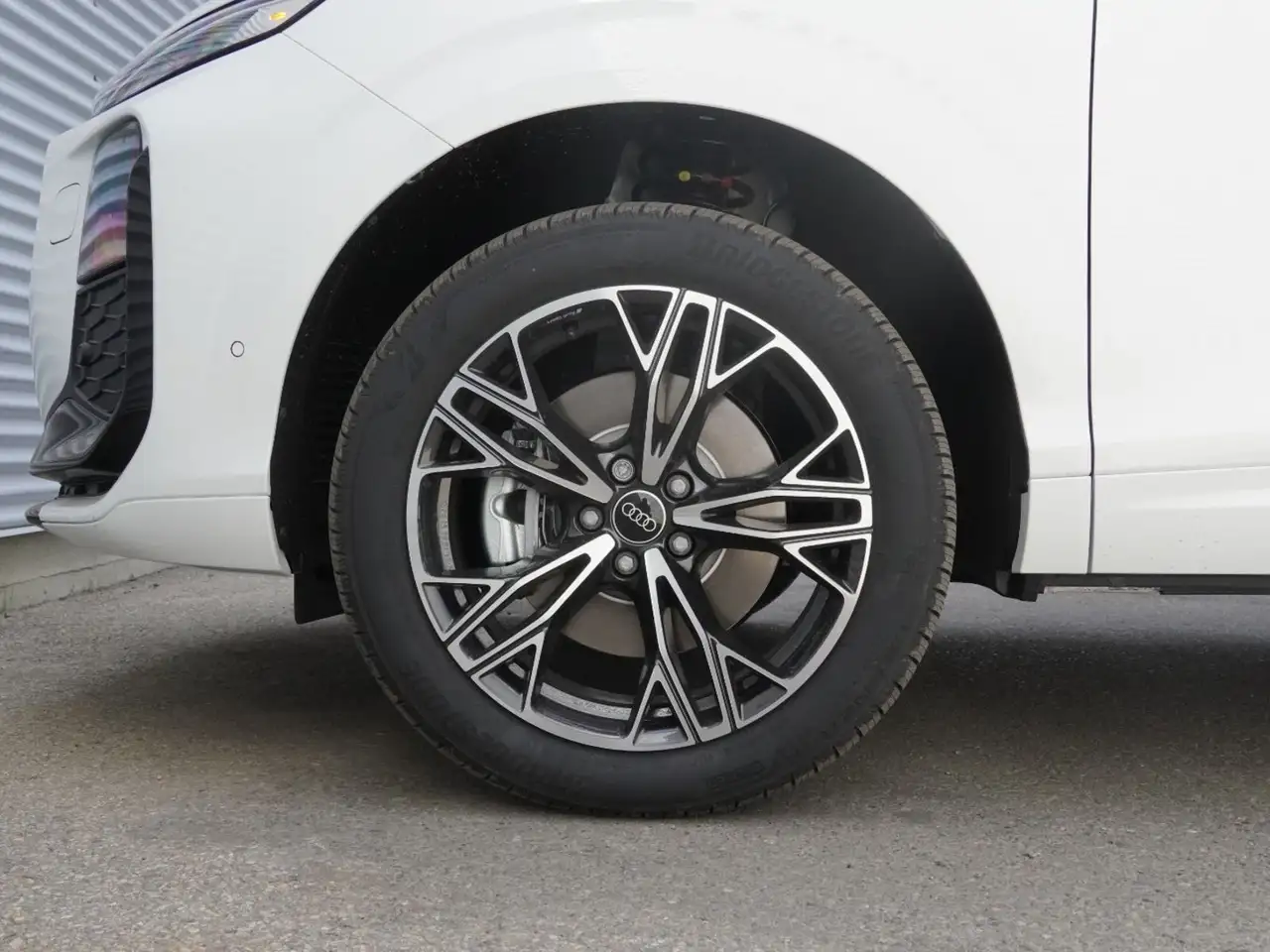 Audi Q3 снимка Audi Q3