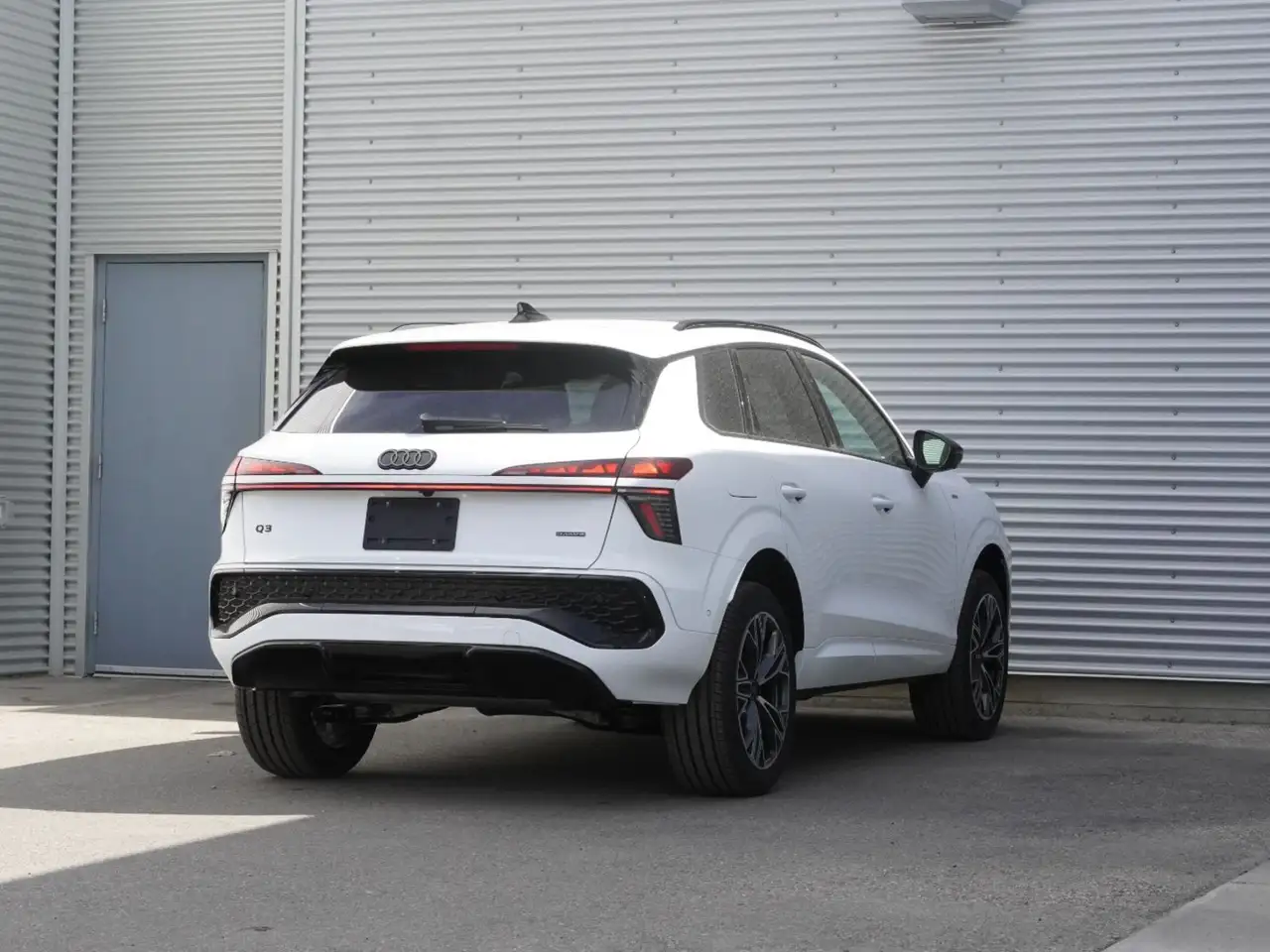 Audi Q3 снимка Audi Q3