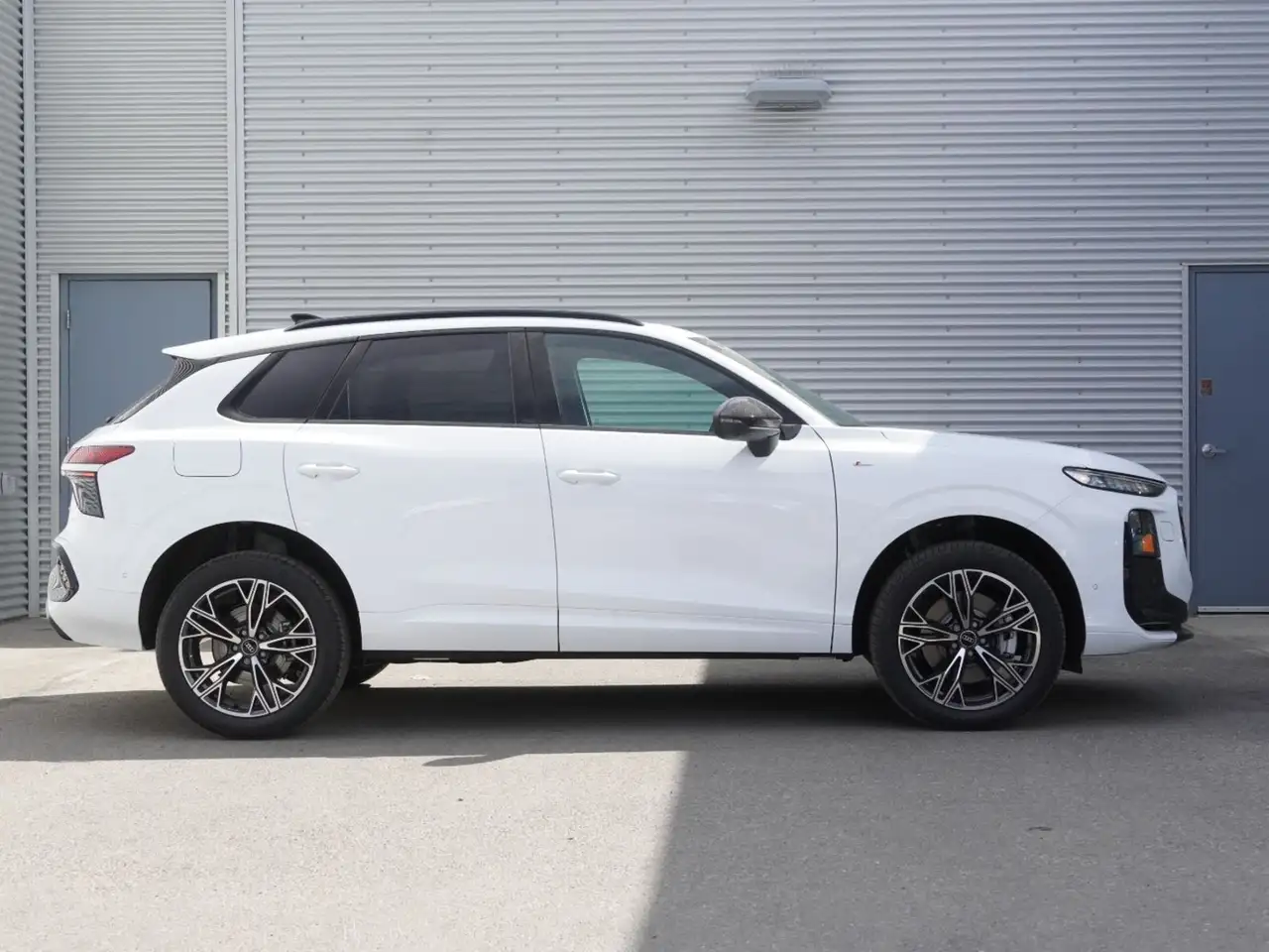 Audi Q3 снимка Audi Q3