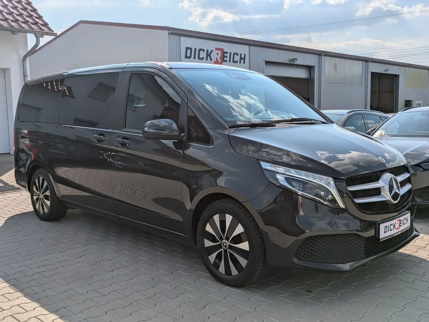 Mercedes-Benz V 250 d EDITION lang PANO*LED*AHK*KAM*APP*BURMES Grey - 1