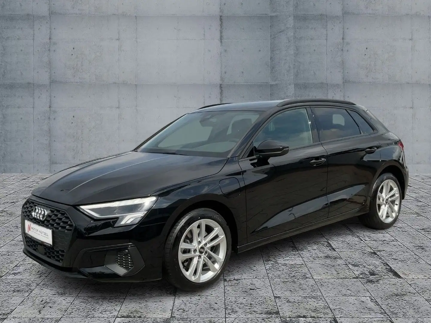 Audi A3 40 TFSI e S-TR LED+PDC+GRA+DAB+17" Schwarz - 2