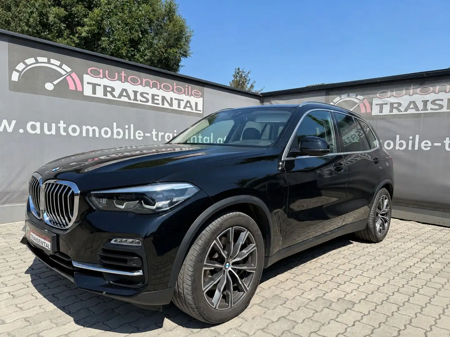 BMW X5 xDrive45e/M-Lenkrad/AHV/LED/harman kardon Schwarz - 1