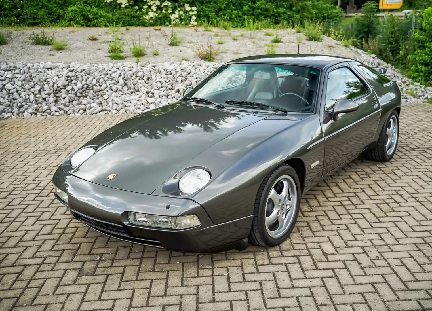 Porsche 928 928 GTS Grau - 2