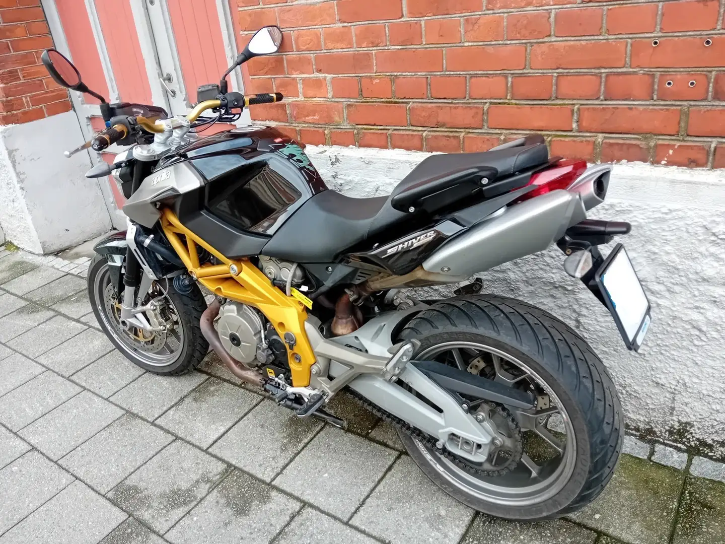 Aprilia Shiver 750 Fekete - 1