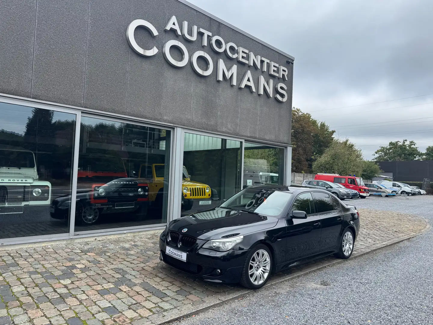 BMW 520 520i Schwarz - 1