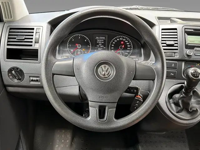 Volkswagen Transporter view 13