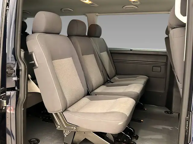 Volkswagen Transporter view 9