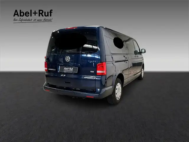 Volkswagen Transporter view 7
