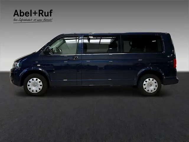 Volkswagen Transporter view 5