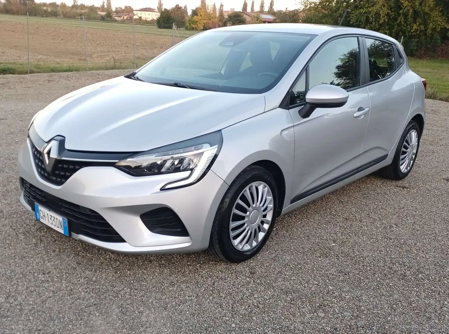 Renault Clio Clio V 2019 1.0 tce Life Gpl 100cv my21 Grijs - 2