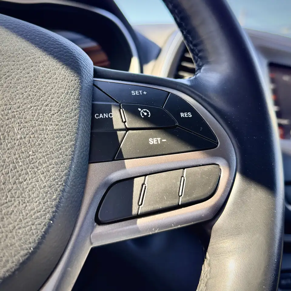 Jeep Cherokee снимка Jeep Cherokee