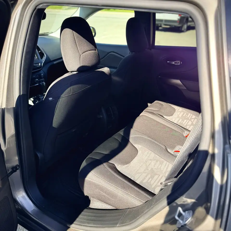 Jeep Cherokee снимка Jeep Cherokee