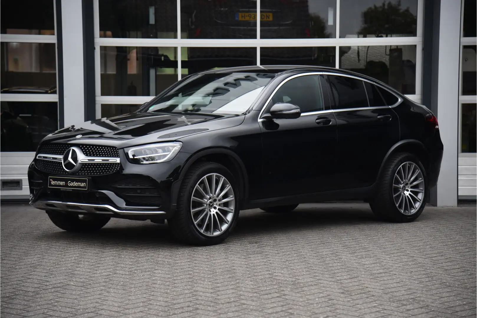 Mercedes-Benz GLC 300 Coupé 300e 4MATIC AMG Line Noir - 2