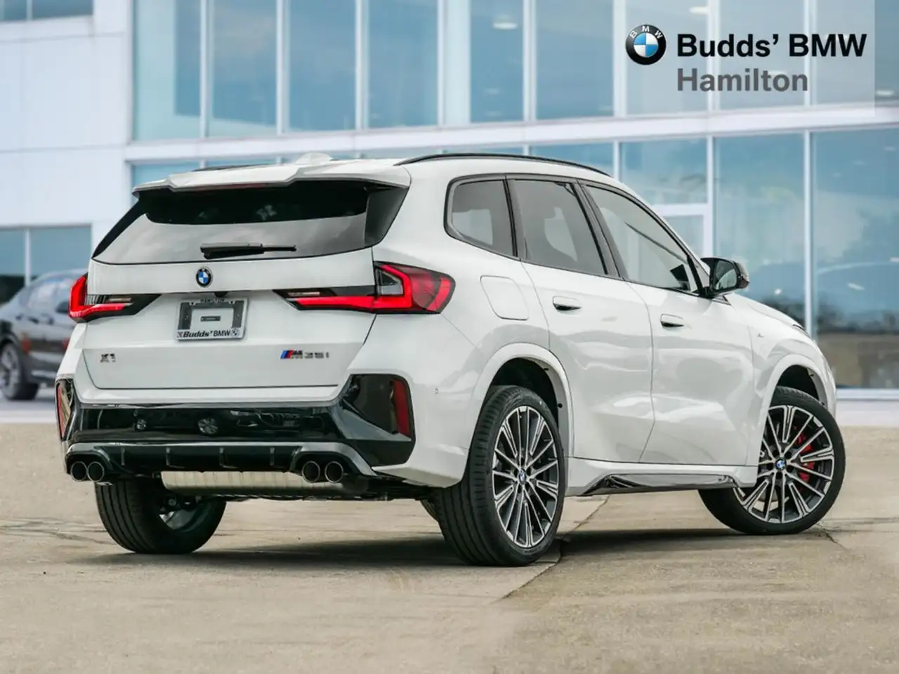 BMW X1 снимка BMW X1
