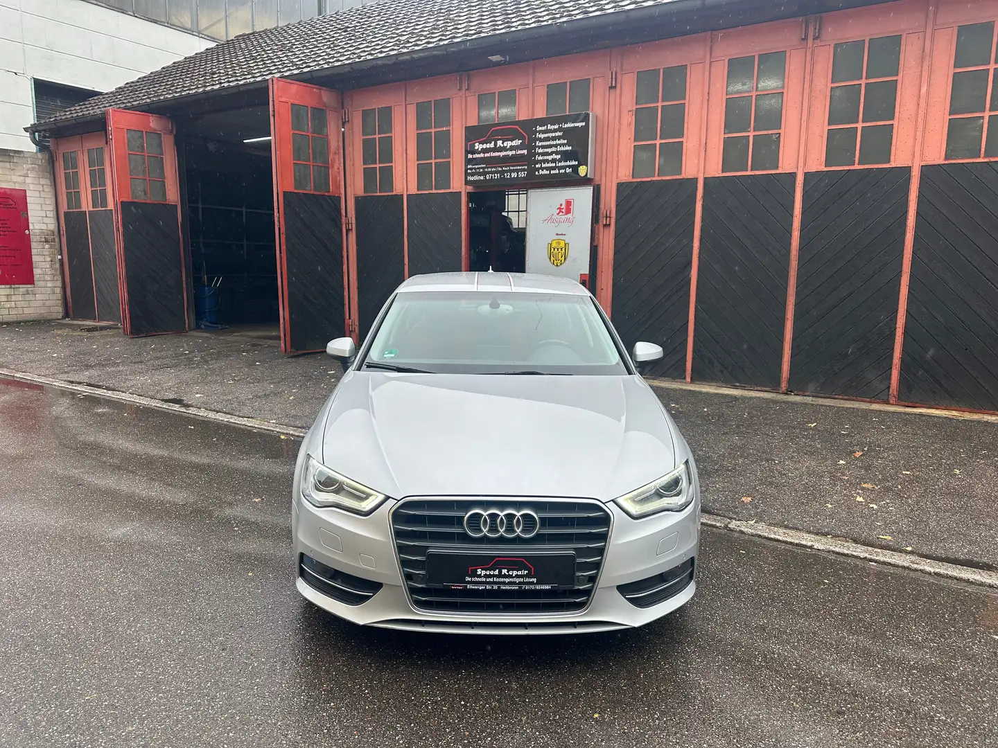 Audi A3 Audi Exclusive Grau - 2