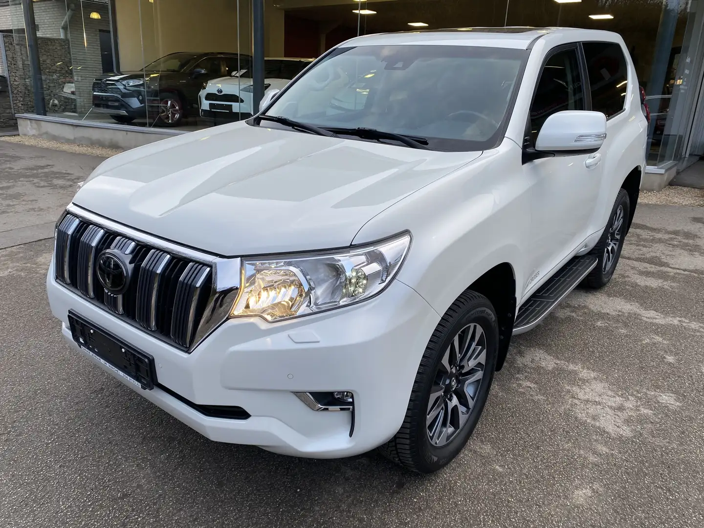 Toyota Land Cruiser Land Cruiser 2.8 D-4D Style A/T Blanc - 1