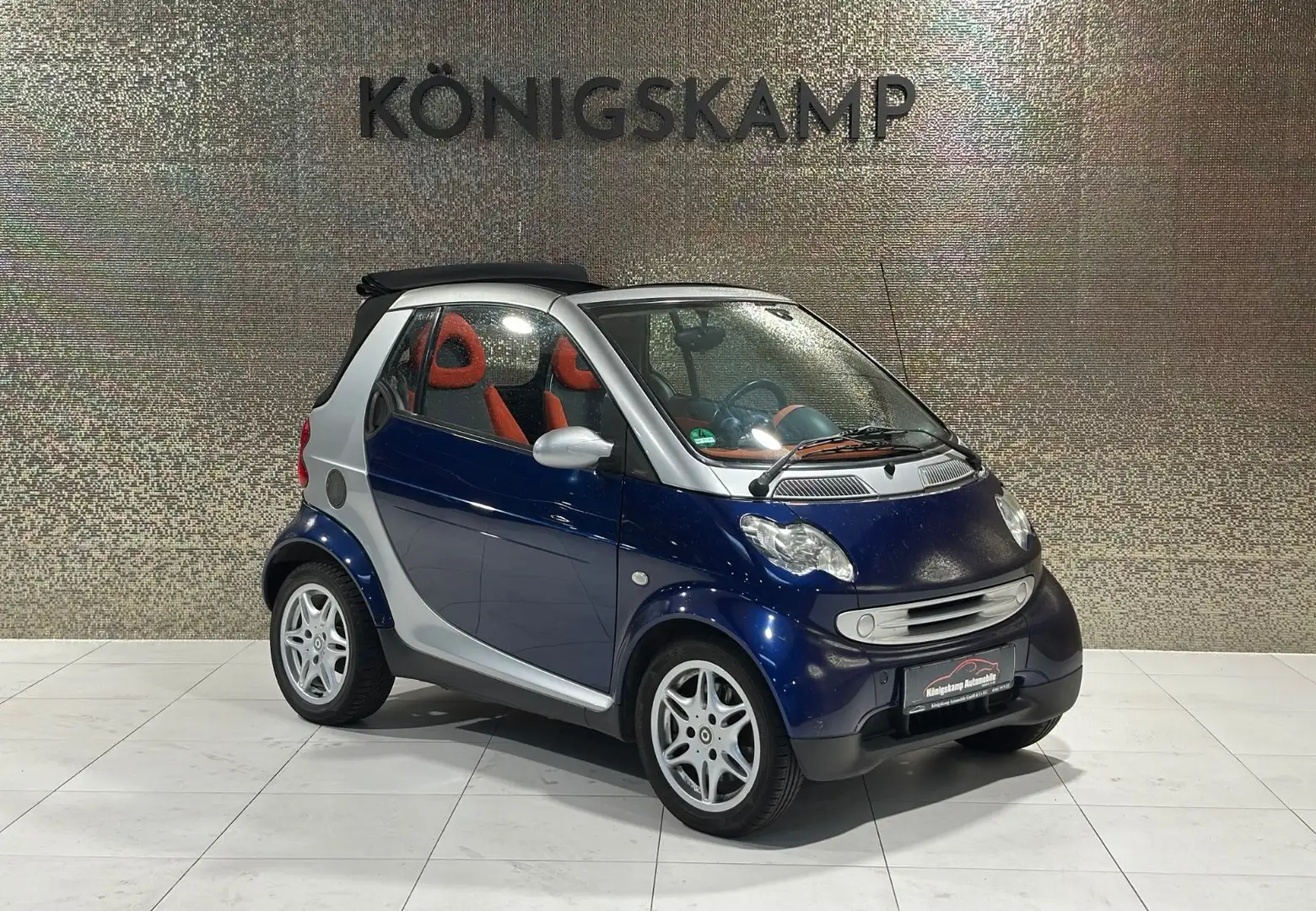 smart forTwo fortwo cabrio Basis Blau - 1