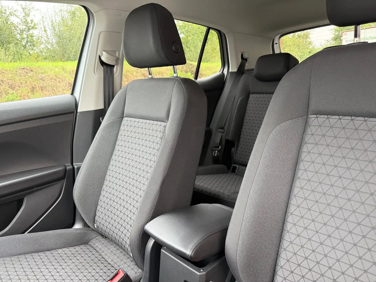 Volkswagen T-Cross 1.0 TSI Life Business DSG / ACC / Cam / Heated seats / Front, миниатюра 7