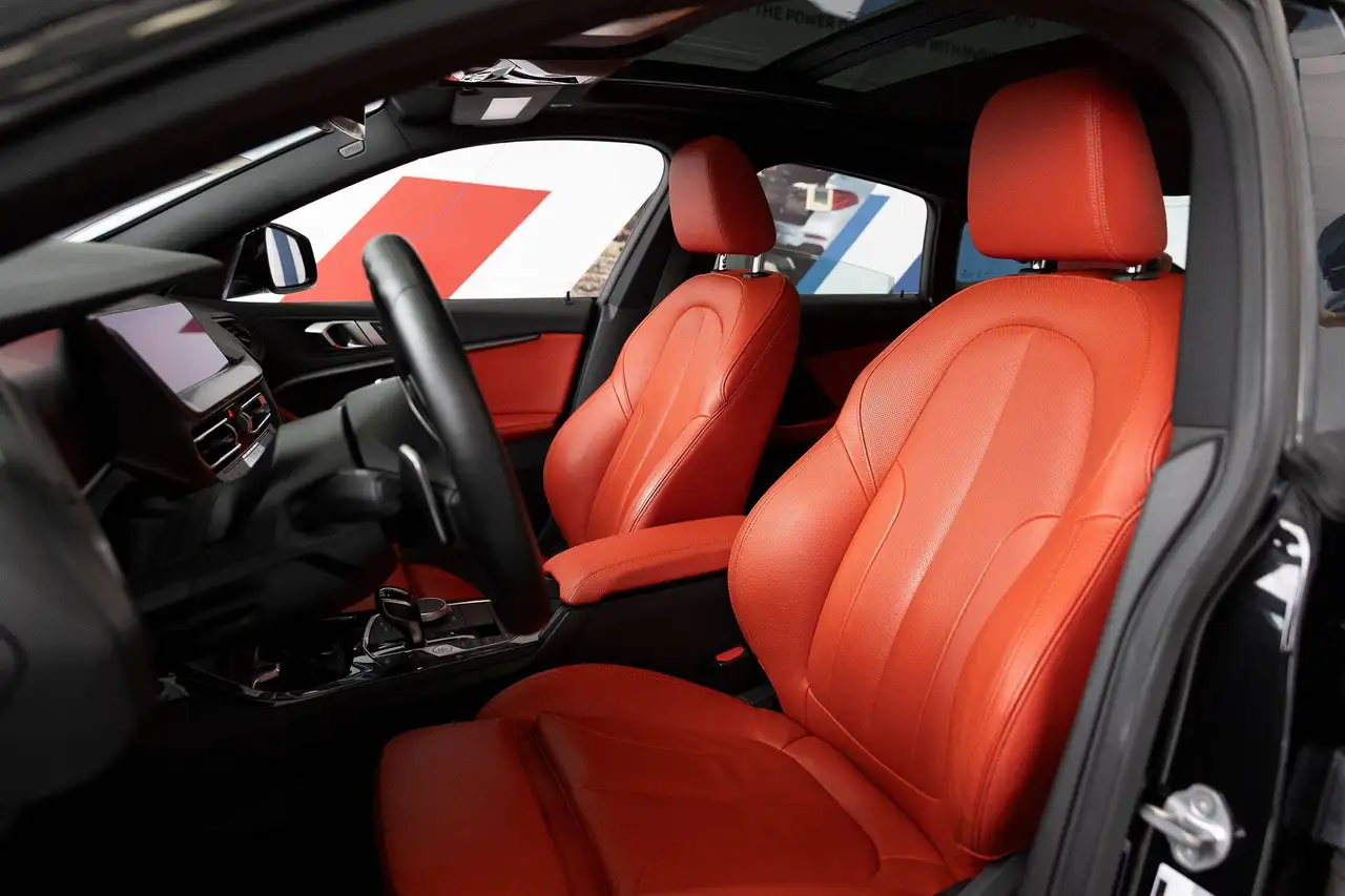 BMW 2 Series photo BMW 2 Series