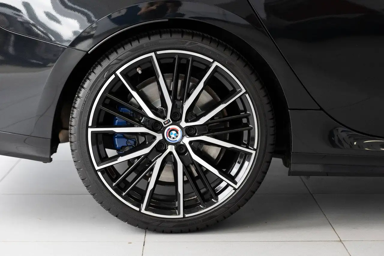 BMW 2 Series photo BMW 2 Series