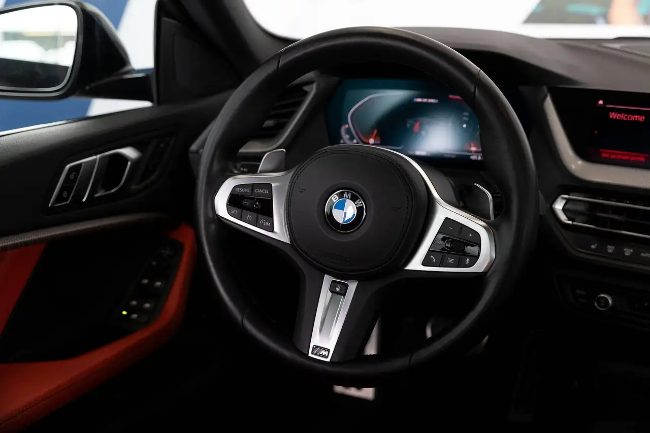 BMW 2 Series photo BMW 2 Series
