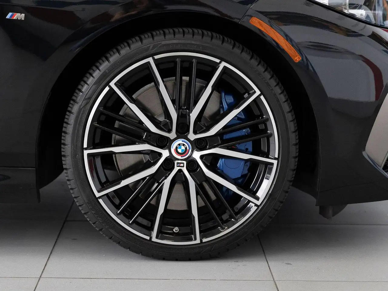 BMW 2 Series photo BMW 2 Series