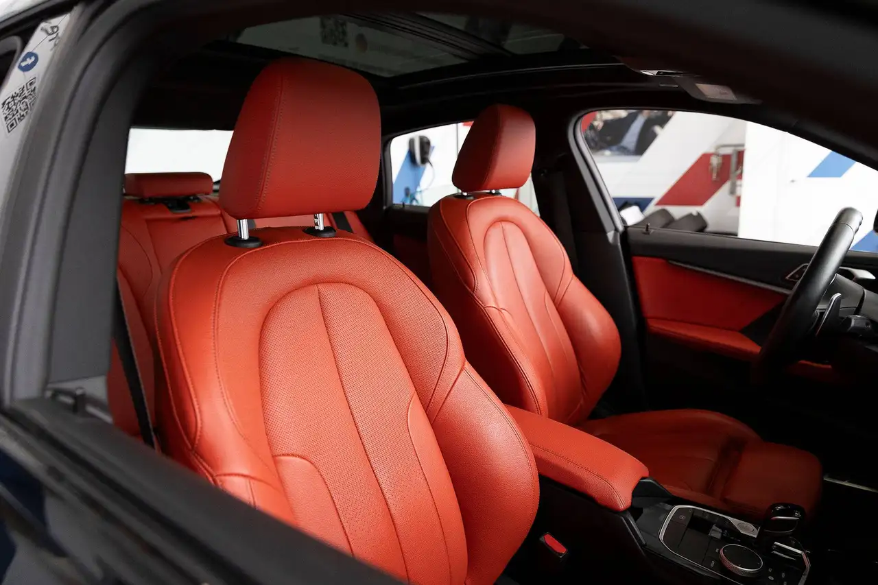 BMW 2 Series photo BMW 2 Series