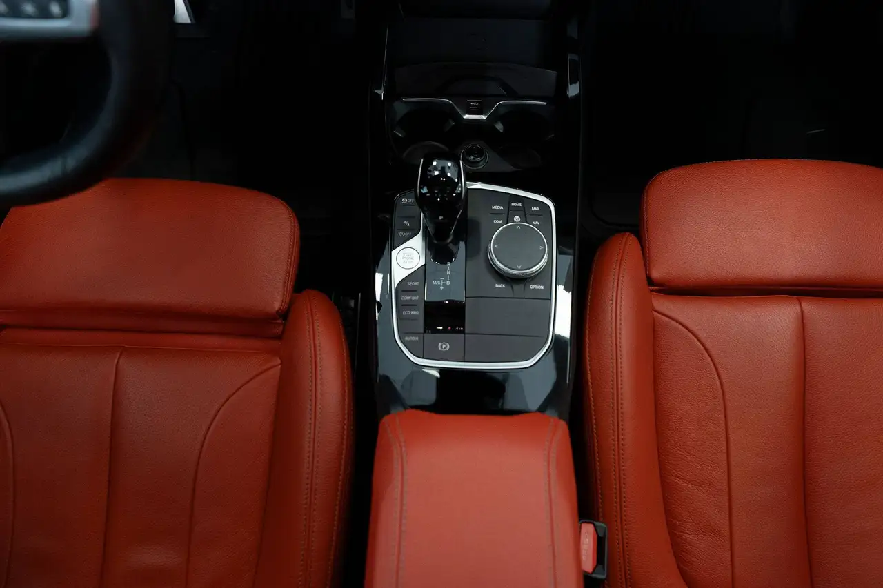 BMW 2 Series photo BMW 2 Series