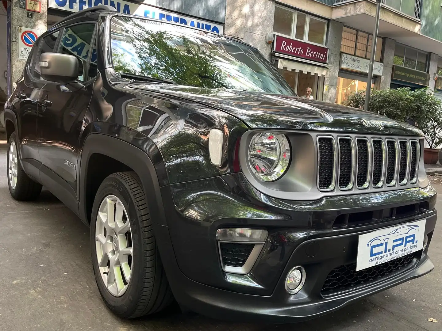 Jeep Renegade Renegade 2019 1.3 t4 Limited 2wd 150cv ddct Zwart - 2