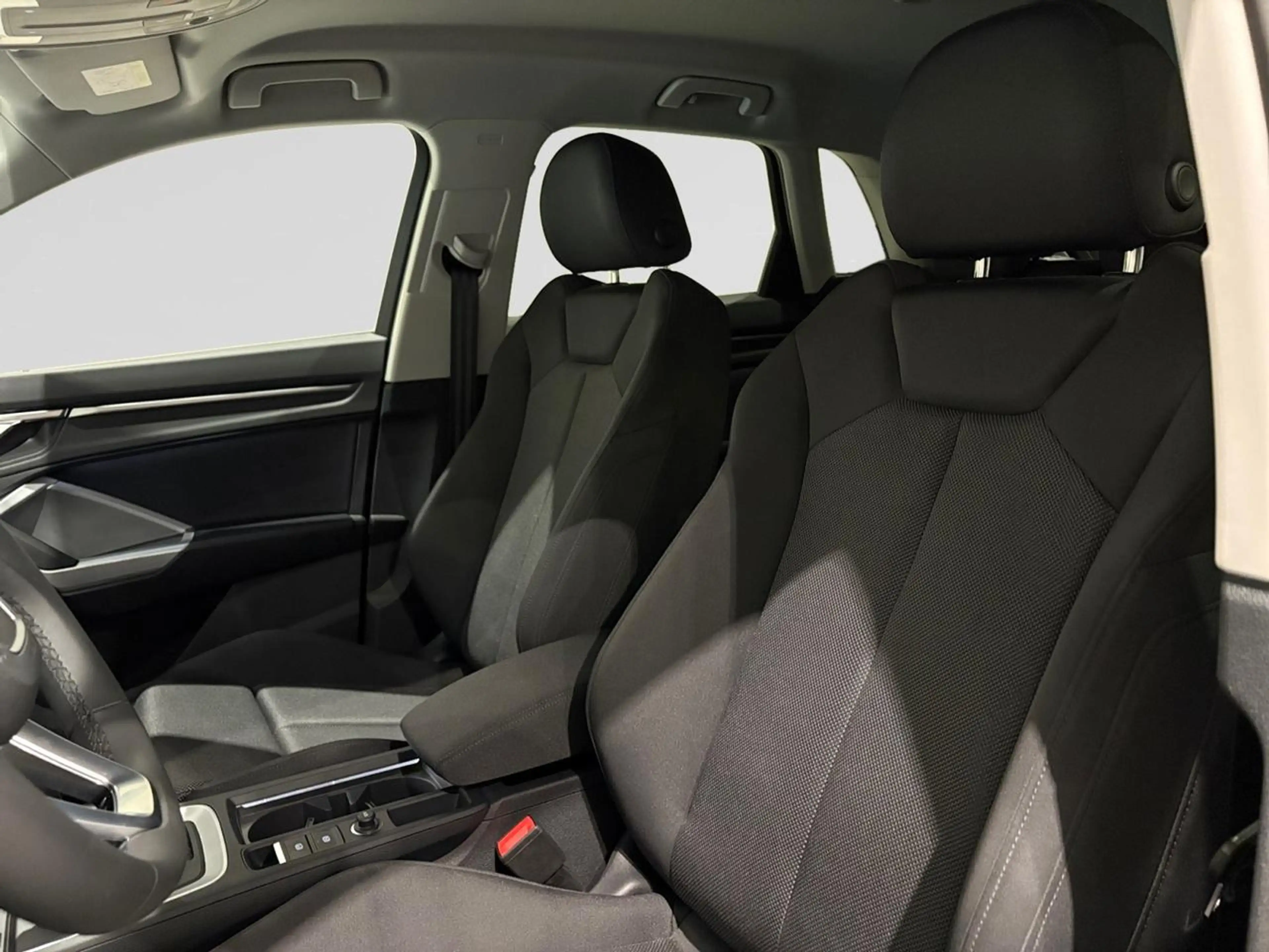 Audi Q3 TFSI 110 kW S tronic Dodehoekwaarschuwing - Elektrische zetel - Comfortsleutel - Grootlichtassistent — photo 9